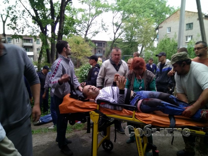 СМИ: Телохранитель Яроша прострелил ноги таксисту, появились фото и видео (2)