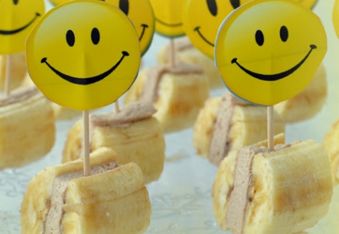 Банановые мини-сендвичи с творожным кремом