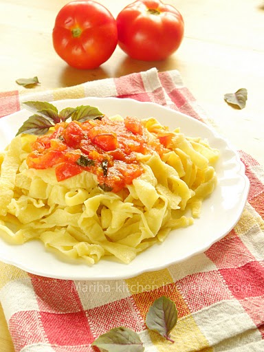 Рецепт - Домашняя паста с томатным соусом