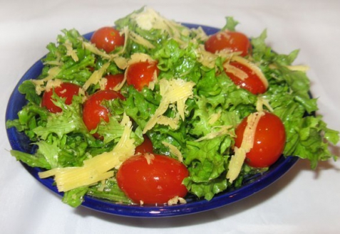 Рецепт - Салат с помидорами черри