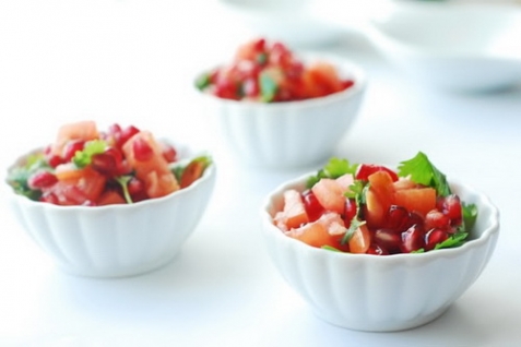 Рецепт - Салат с помидорами и гранатом