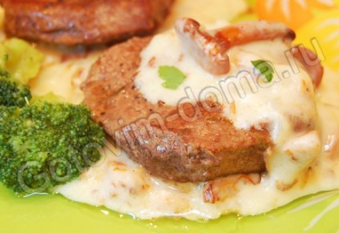 Филе говядины в сливочно-грибном соусе